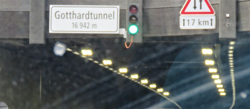 par le Gotthardtunnel