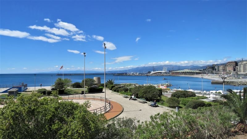 Repas à Gênes face à la Méditerranée