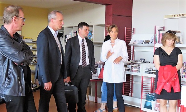 visite à la médiathèque