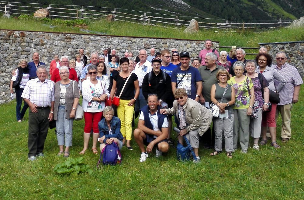 la joyeuse troupe